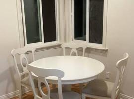 2237 Newly Renovated House Easy Access to Highway Parks DTLA，位于阿罕布拉的酒店