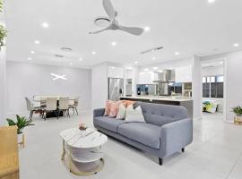 Brand New Single story 5 bedroom house in Marsden Park，位于Marsden Park的酒店