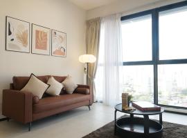 Urban Suites Infinity Pool 3BR 2Carparks 8pax，位于日落洞的带按摩浴缸的酒店