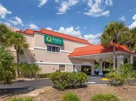 Quality Inn & Suites St Augustine Beach Area