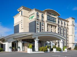 Holiday Inn Hotel & Suites St.Catharines-Niagara by IHG，位于圣凯瑟琳市的酒店