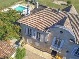 Nice Home In Saint-Christoly-De-Blaye