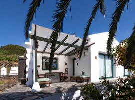 Acogedora casa rural con espectaculares vistas y BBQ，位于Isora的酒店