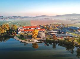 Resort Čapí Hnízdo，位于Olbramovice的度假村