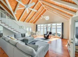 Dock and Panoramic Views Guntersville Lake Retreat!