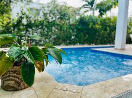 Villa Elisa 4BR with Pool Jacuzzi & BBQ