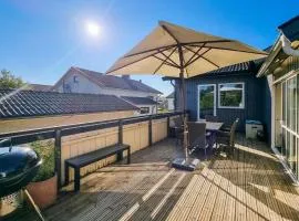 Lovely Home In Göteborg With Kitchen