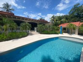 Manta Ray Lodge，位于Playa Junquillal的酒店