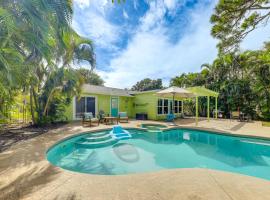 Tropical Pool Paradise 1 Mi to Downtown Stuart!