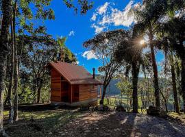 Chalé dos Plátanos, com banheira, Nova Petrópolis，位于新彼得罗波利斯的酒店
