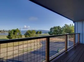 Balconies with Scenic River Views Hammond Townhome!