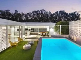 The Luxury White House