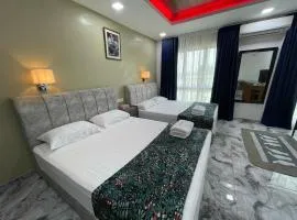 MKB Homestay- 2 Queen Bed Studio Room with view & free Parking