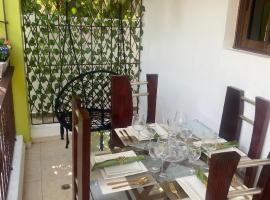 Apartament para pareja muy acogedor y privado，位于Cafemba的酒店