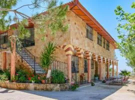 Cozy Home In Doña Mencía With Wifi