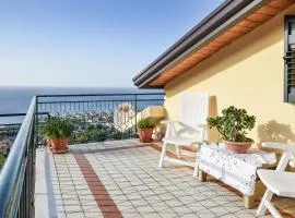 2 Bedroom Nice Home In Castellabate -Sa-