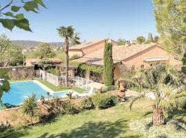 Amazing Home In St-Privat-Des-Vieux，位于Saint-Privat-des-Vieux的酒店