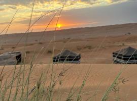 Golden dune Bedouin camp，位于Al Wāşil的酒店