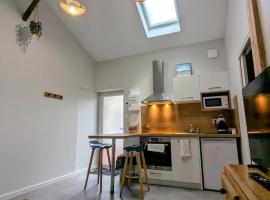 Le Bohème, sauna & spa，位于Riorges的酒店