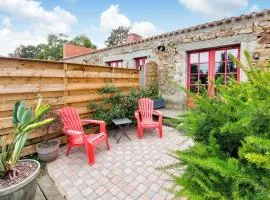 Stunning Home In Frossay With Wifi