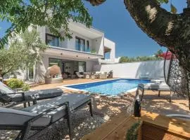 Cozy Home In Cervar With Sauna
