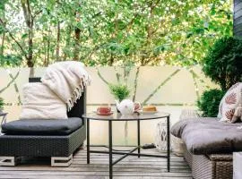 CozyTiny house at lake with sauna