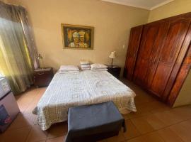 Imoflo Homestay，位于哈内茨堡的酒店