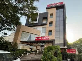 HOTEL OXMO IGI AIRPORT DELHI WITH FREE AIRPORT Transsfer