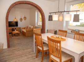 Großes Ferienhaus mit 4 Schlafzimmern，位于奥伊廷的酒店
