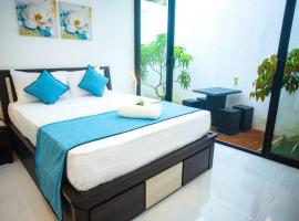 Penang Beach Villa 5 bedroom 5 bathroom with pool and ktv，位于峇都丁宜的酒店