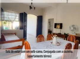 Apartamento no térreo com varanda em Paraty | Flats Jardim de Ramos