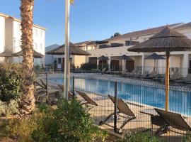 Appart. en Corse t3 bord de mer et piscine. N 143，位于林古泽塔的酒店