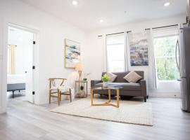 Charming Capitol Hill Home with Stunning Views!，位于华盛顿的酒店