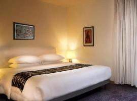 Ex-Tee Crystal Hotel，位于Bolgatanga的酒店