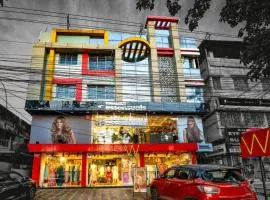 Swarna Biroti Kolkata - 20 mins Airport 7 mins metro 0 mins bus stop