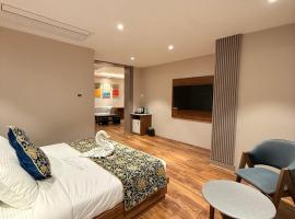 The Olive Hotel Srinagar，位于斯利那加的酒店