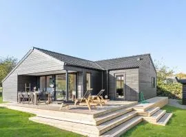 Lovely Home In Allinge With Wifi