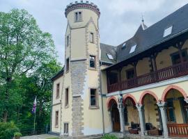 Burg Aue- Ferienwohnungen Erzglück - Familien - im Grünen - zentral，位于奥厄的酒店