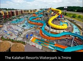 Cabin near kalahari,camelback Ski，位于Long Pond的木屋