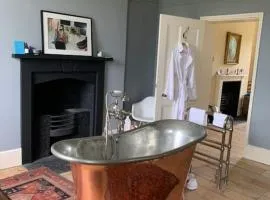 Amazing Dockyard Historical Georgian House