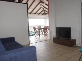 Villa-BlueHorizon180，位于Ducos的酒店