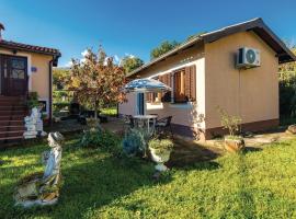 1 Bedroom Pet Friendly Home In Lovran，位于洛夫兰的酒店