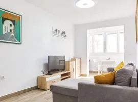 3 Bedroom Amazing Apartment In Cadiz