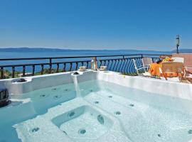 Holiday Home Gornji Tucepi-Srida Sela Bb Ii，位于图彻皮的酒店