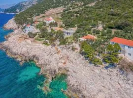 Gorgeous Home In Potomje With Wifi