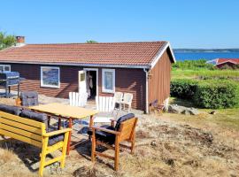 Nice Home In Bergastrand With Wifi，位于Berga Strand的酒店