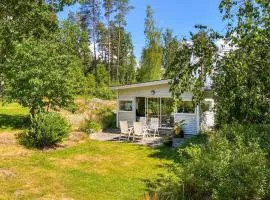Nice Home In Bjällebäck With Wifi