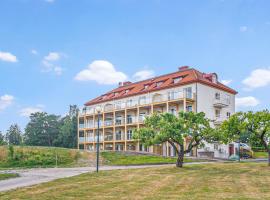 1 Bedroom Stunning Apartment In Stjärnhov，位于Stjärnhov的酒店