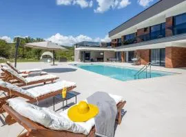 Amazing Home In Radosic