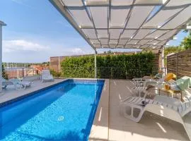 Gorgeous Home In Milna